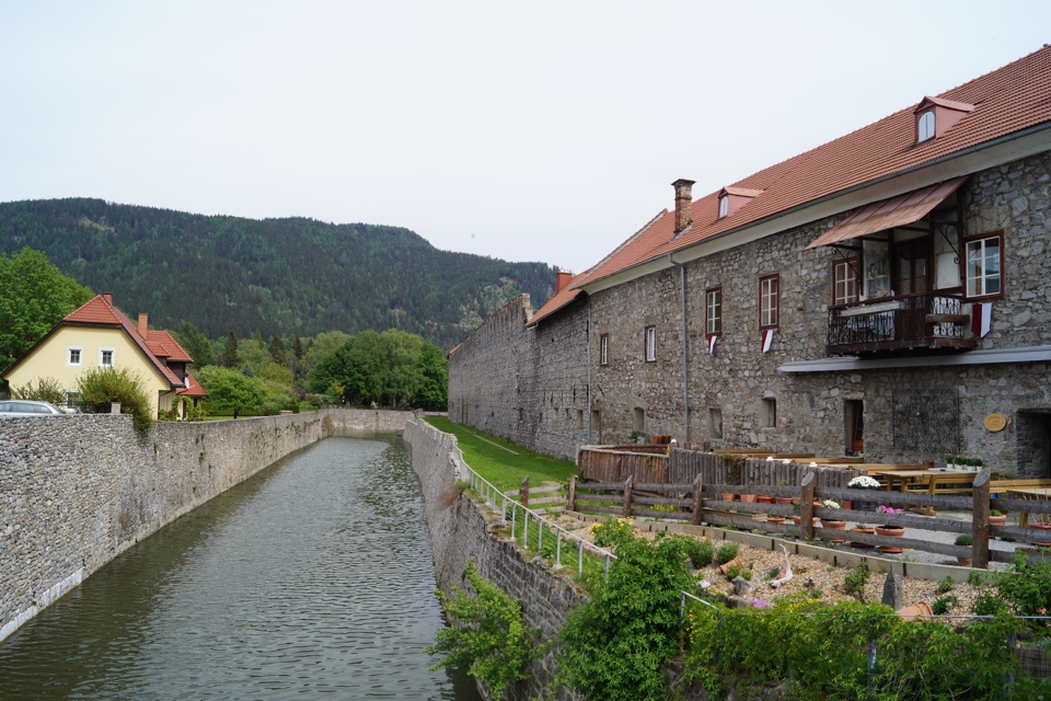 Felsenkeller - Stadtgraben